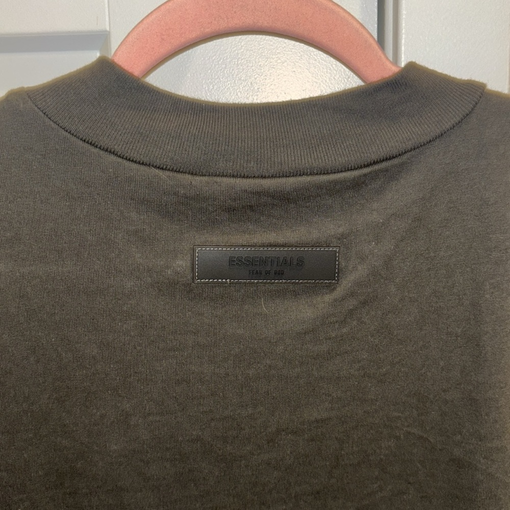 Essentials t-shirt - Picture 4 of 4